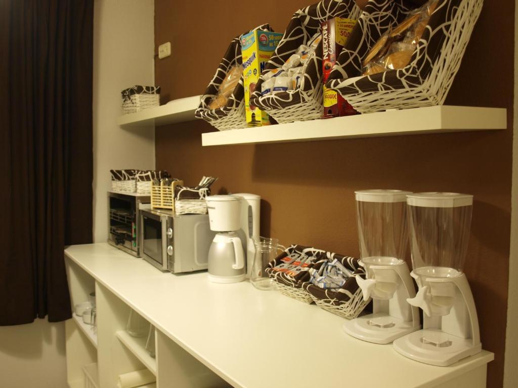 Hostal El Parque San Martin De La Vega Ngoại thất bức ảnh
